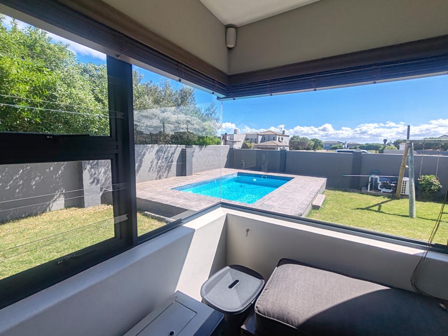 4 Bedroom Property for Sale in Country Club Western Cape